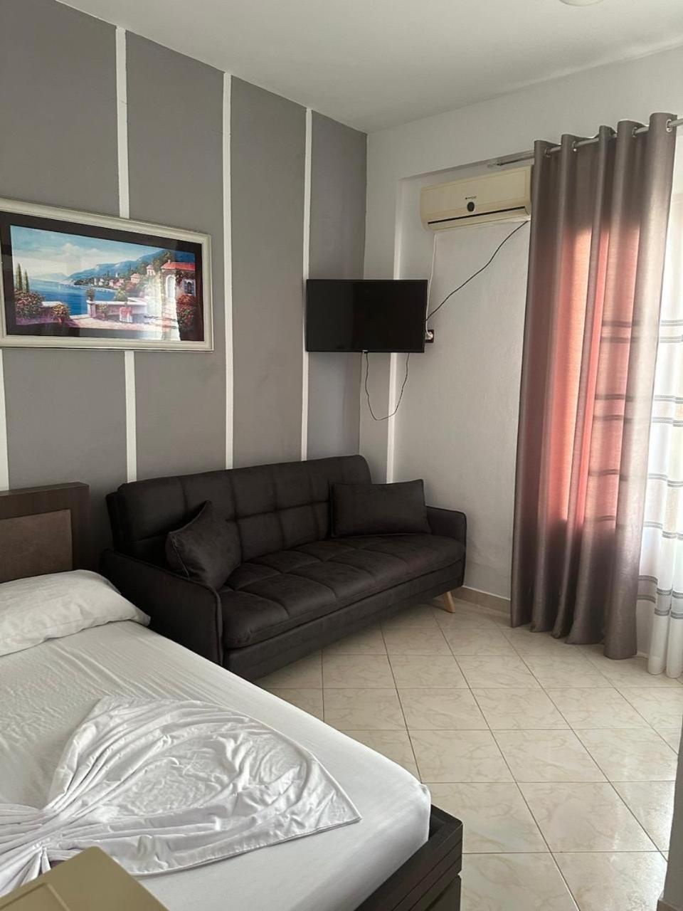 Eid Mar Hostel Vlora Kültér fotó